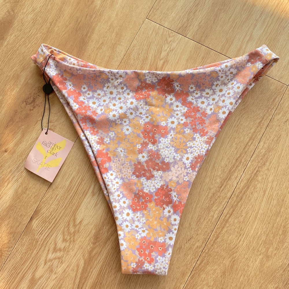 SKATIE Kelly Bottom - BRAND NEW swim suit